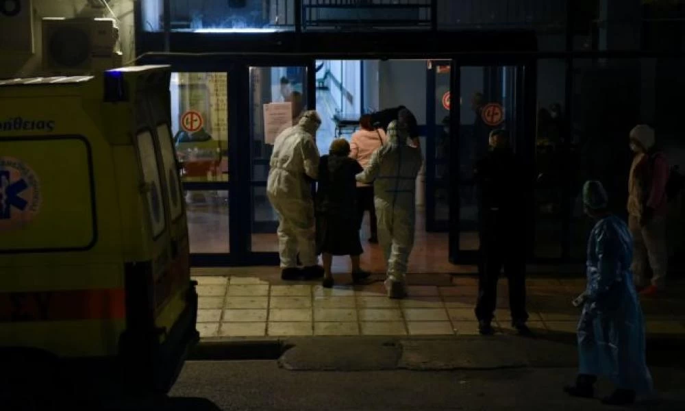 Σοκάρουν οι μαρτυρίες μετά τον θάνατο 68 ηλικιωμένων σε γηροκομείο